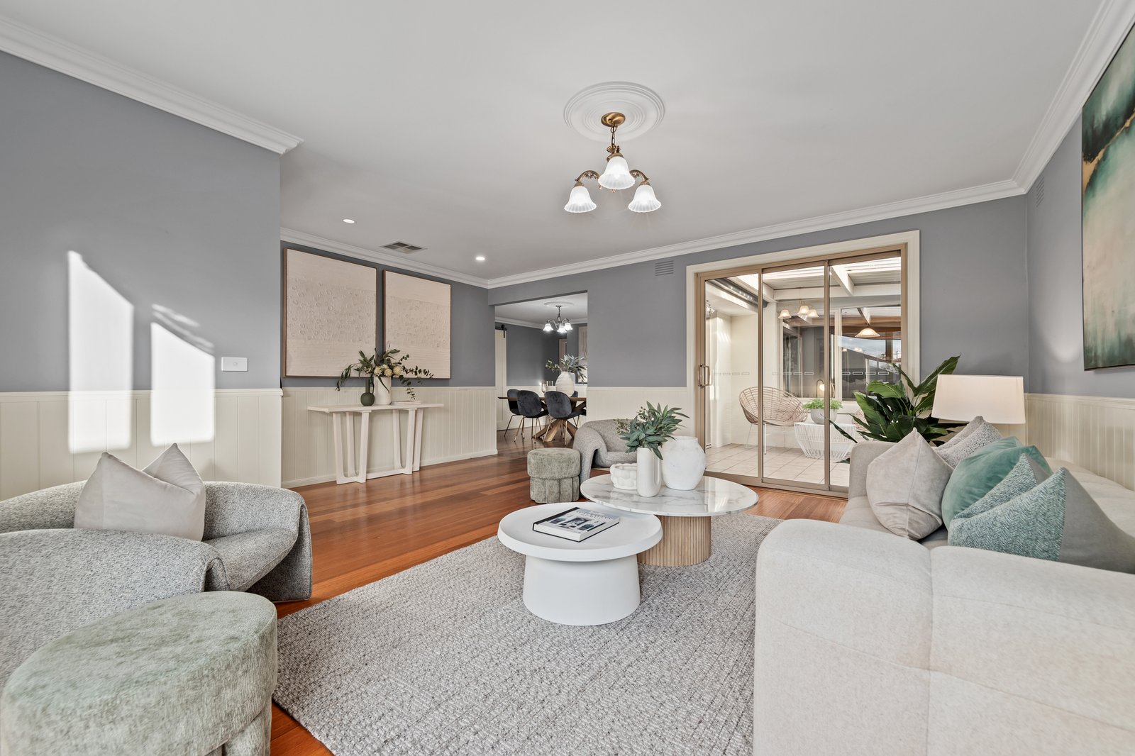 Gallery: 26 Springvalley Crescent