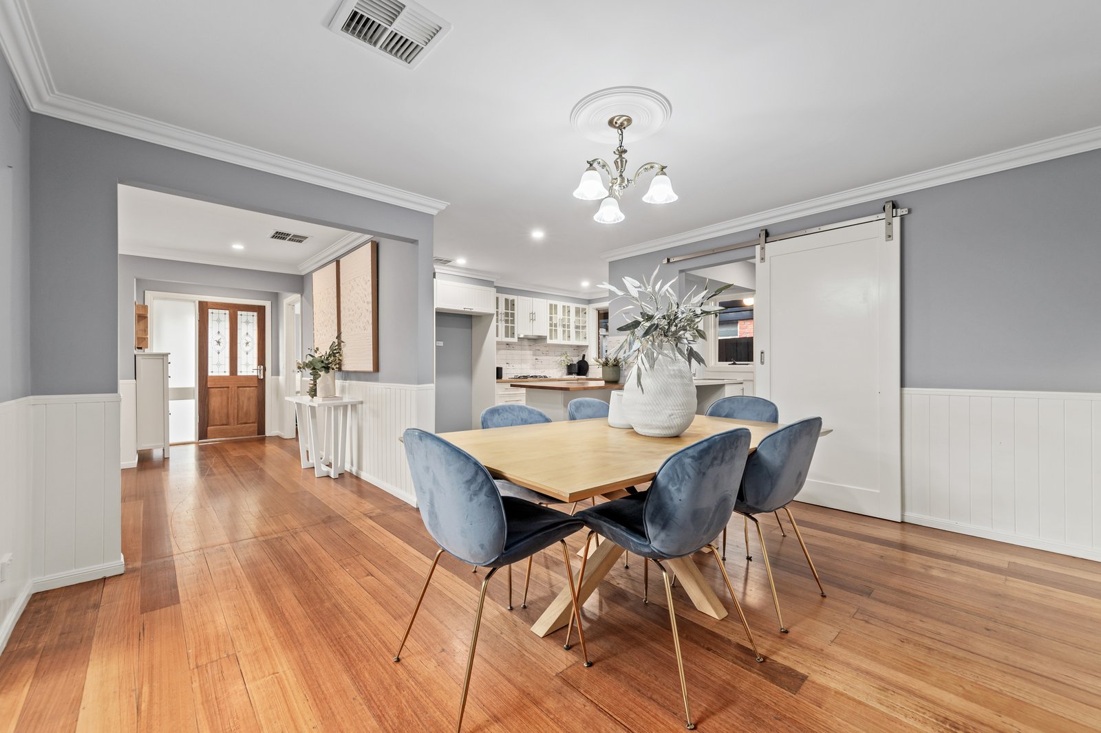 Gallery: 26 Springvalley Crescent