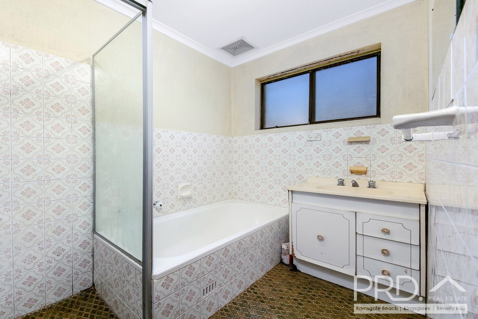 2/6 St Georges Parade HURSTVILLE 4
