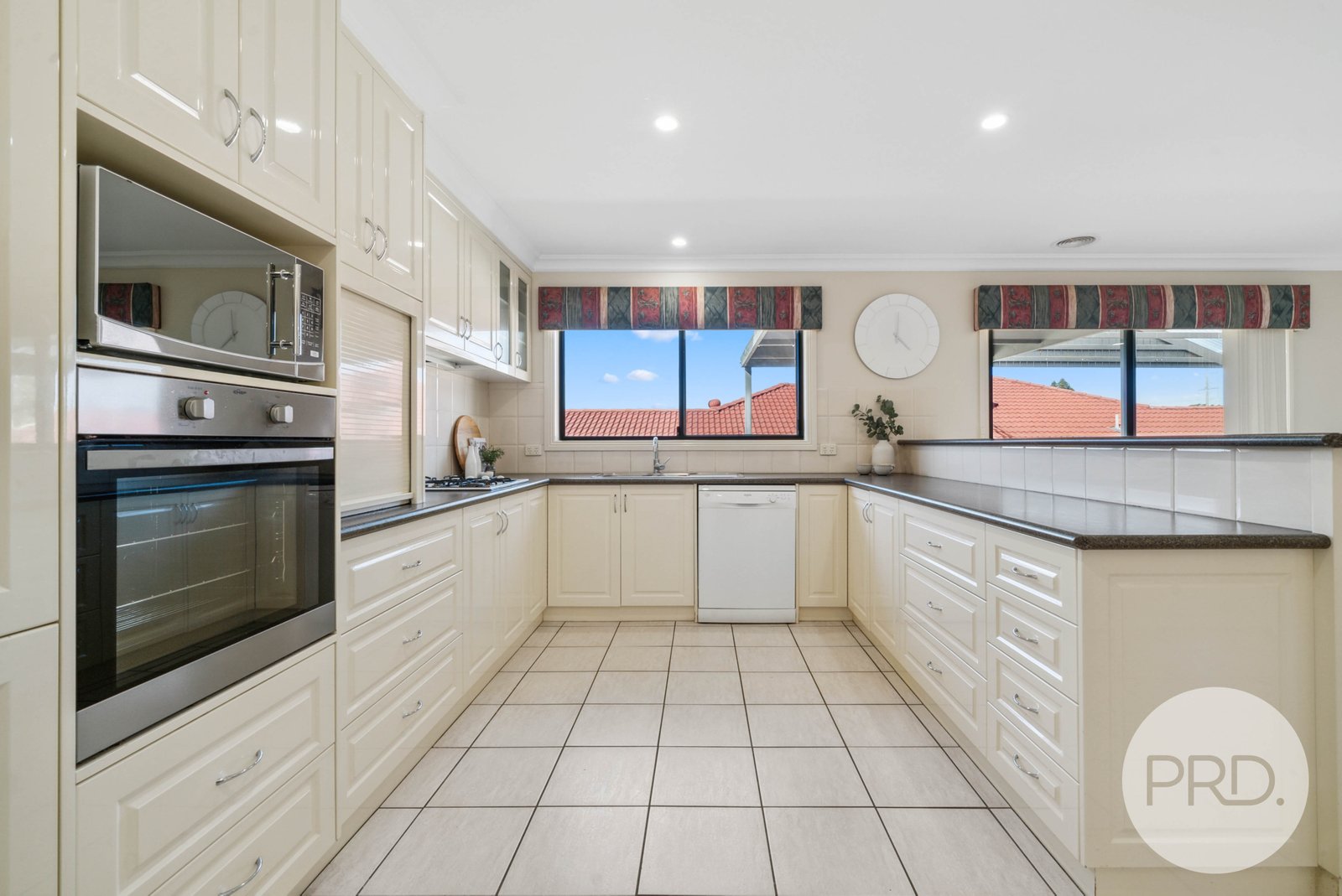 26 Stirling Boulevard TATTON 9