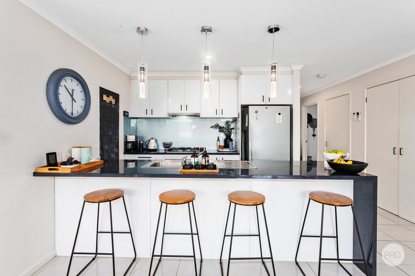 26 Stoneham Street GOLDEN SQUARE 4