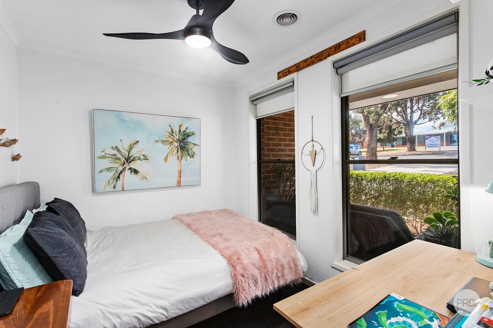 26 Stoneham Street GOLDEN SQUARE 9