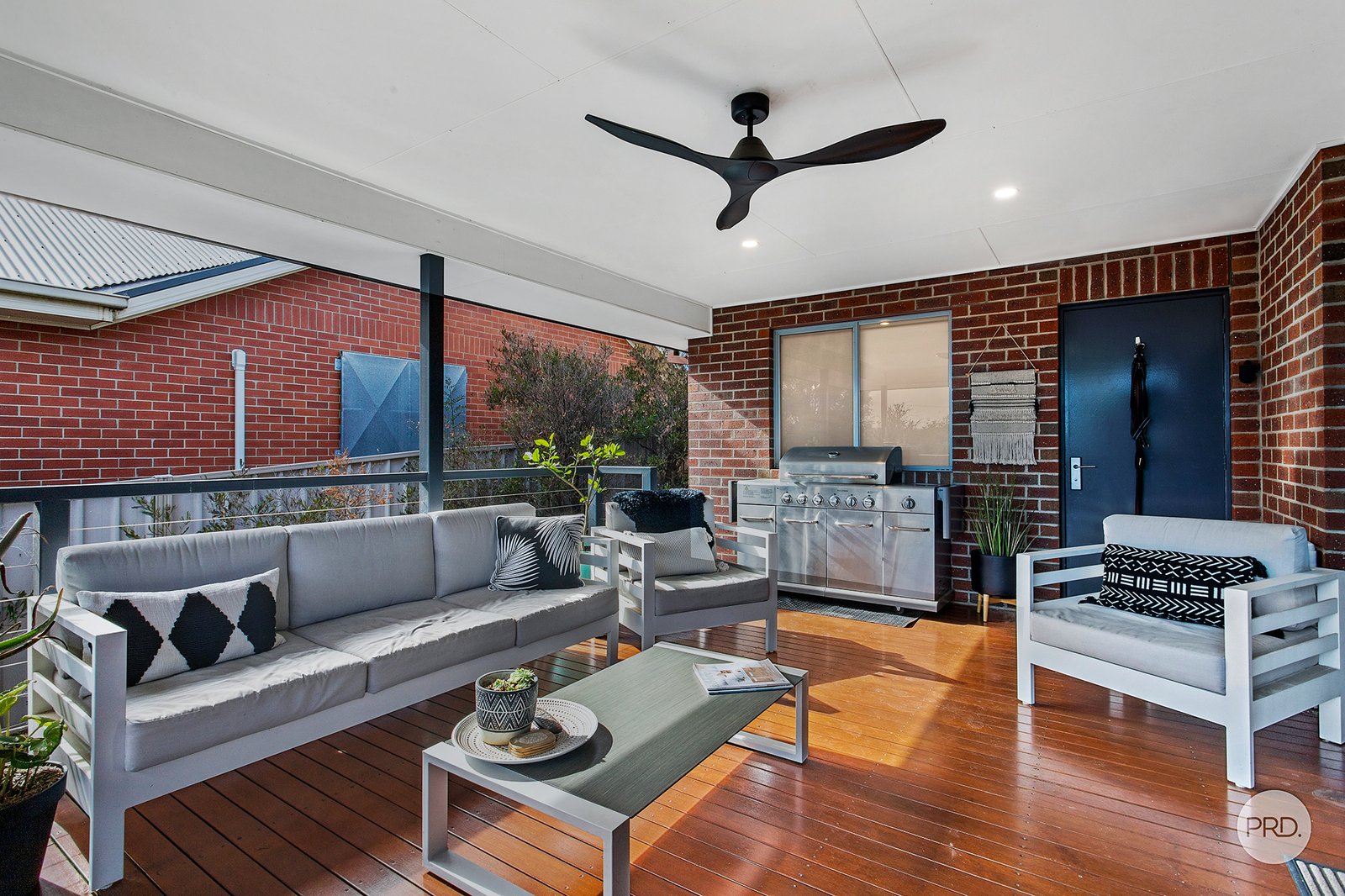 26 Stoneham Street GOLDEN SQUARE 13