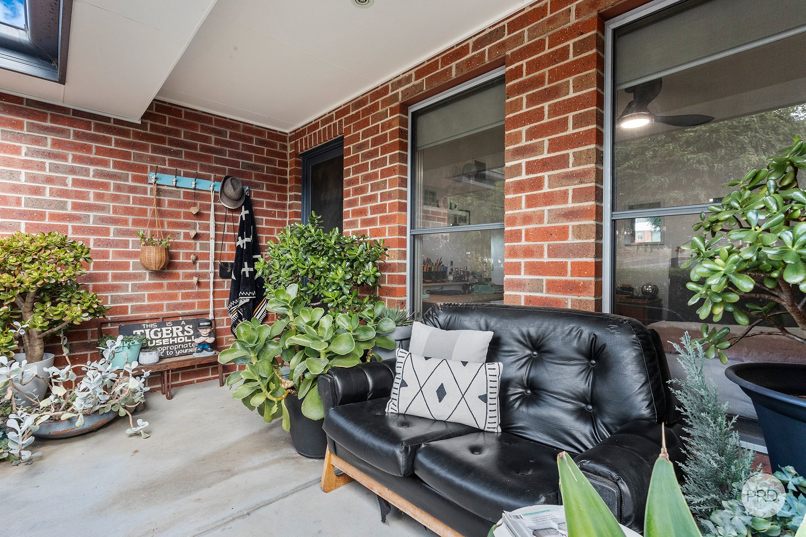 26 Stoneham Street GOLDEN SQUARE 14