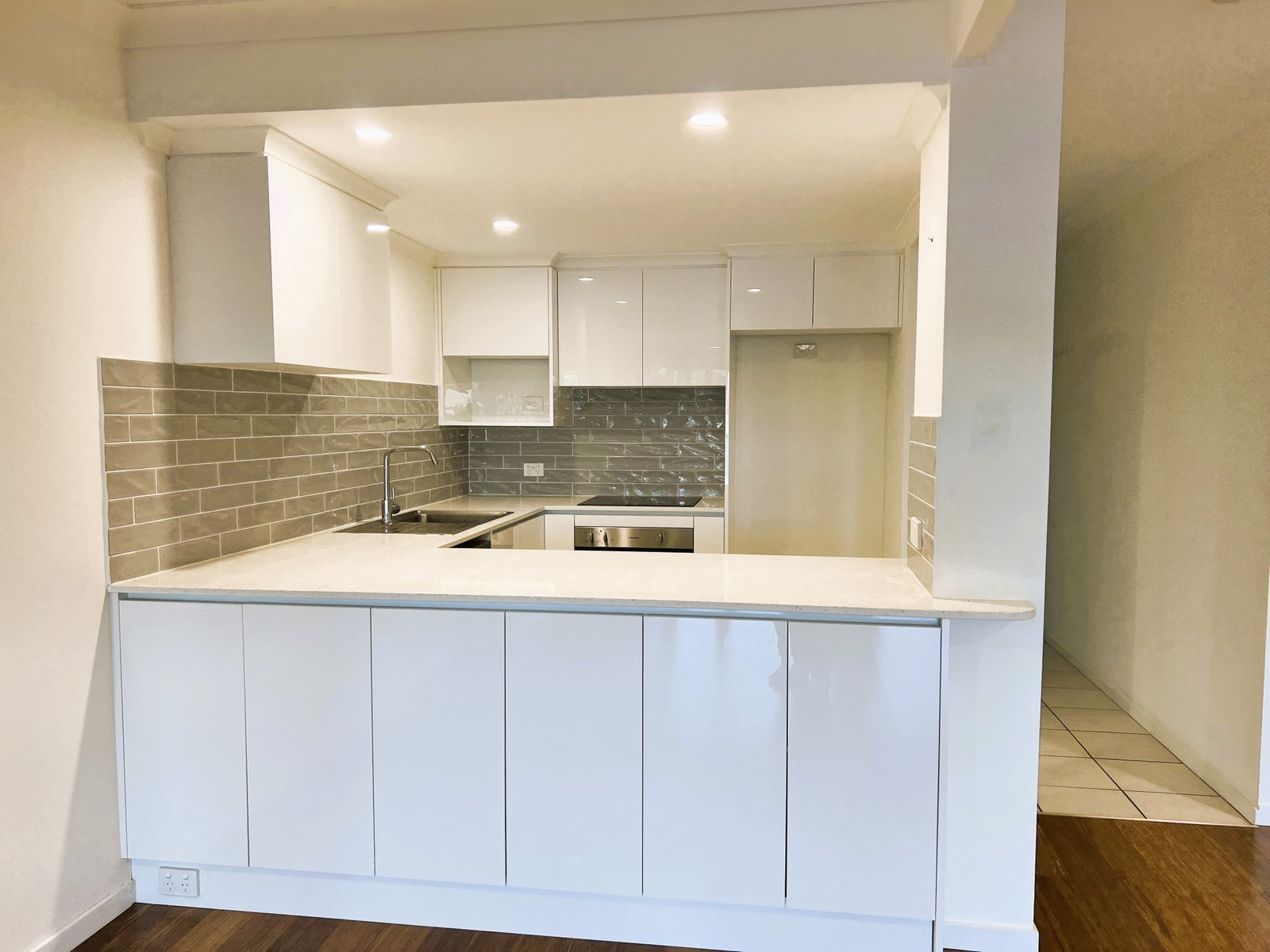 2/6 Sunbird Street BURLEIGH WATERS 4