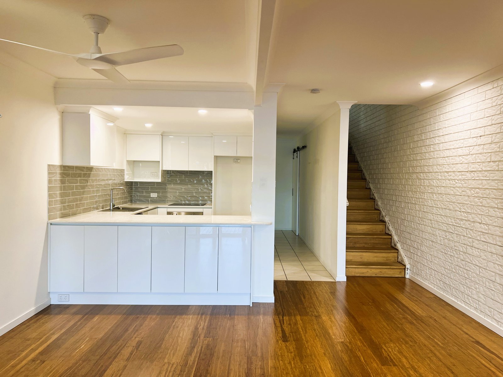 2/6 Sunbird Street BURLEIGH WATERS 5