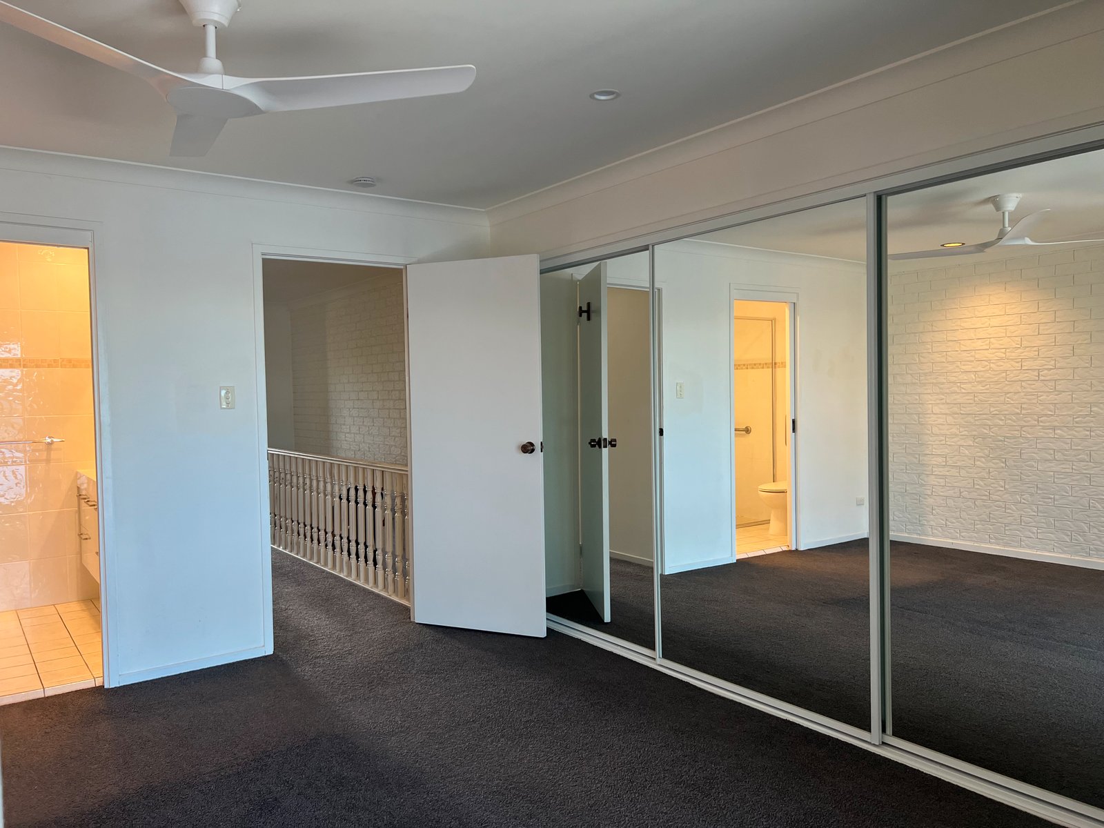 2/6 Sunbird Street BURLEIGH WATERS 6