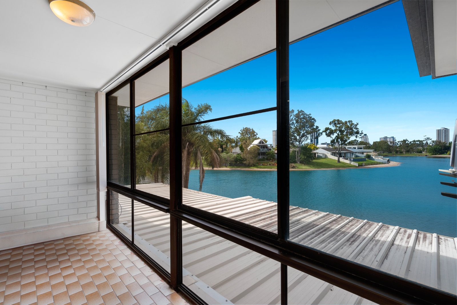 2/6 Sunbird Street BURLEIGH WATERS 17