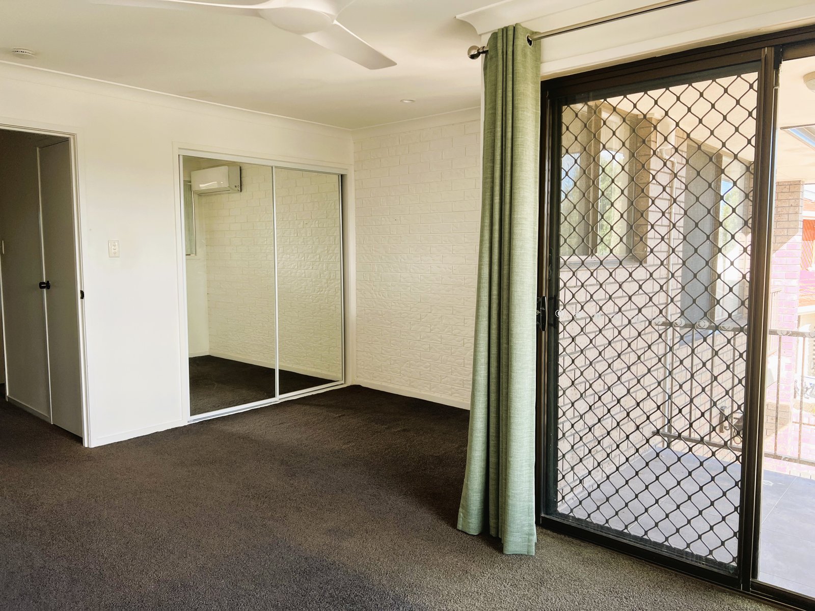2/6 Sunbird Street BURLEIGH WATERS 8