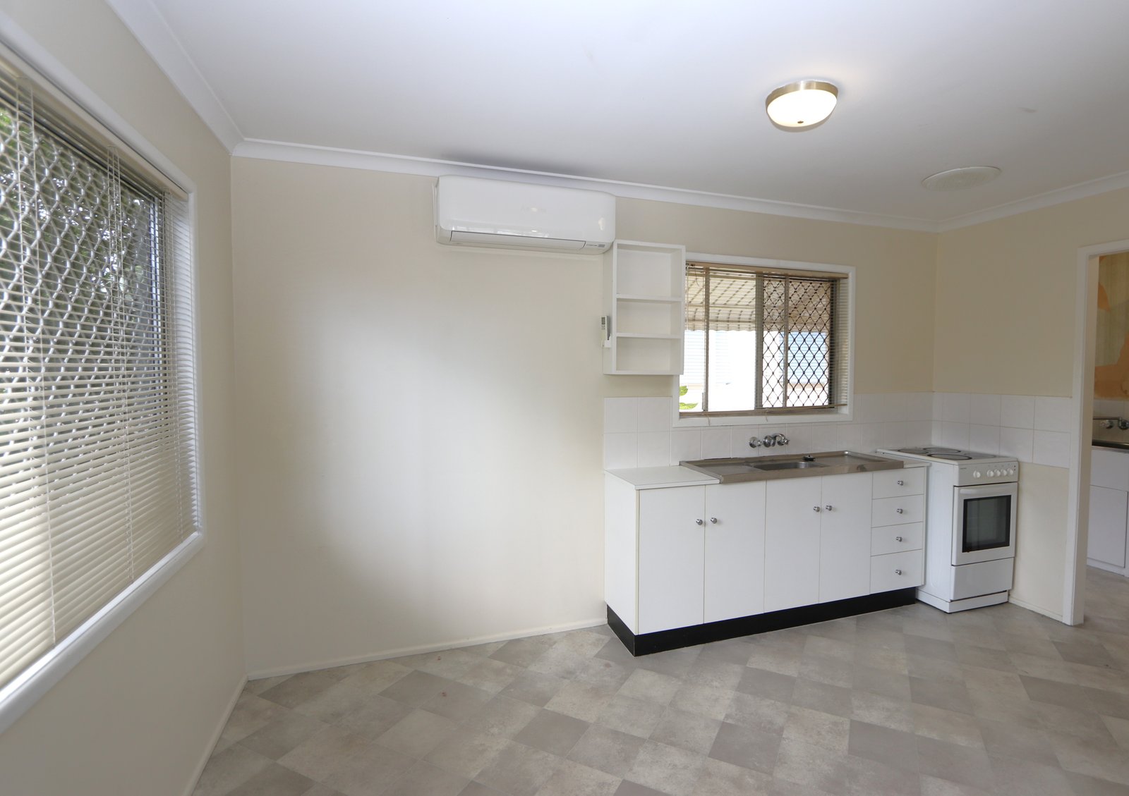 26 Susanne Street SOUTHPORT 8