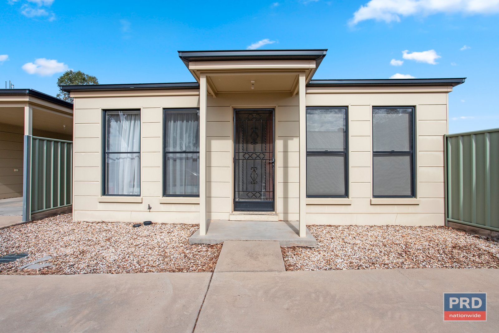 2/6 Tambour Heights GOLDEN SQUARE 1