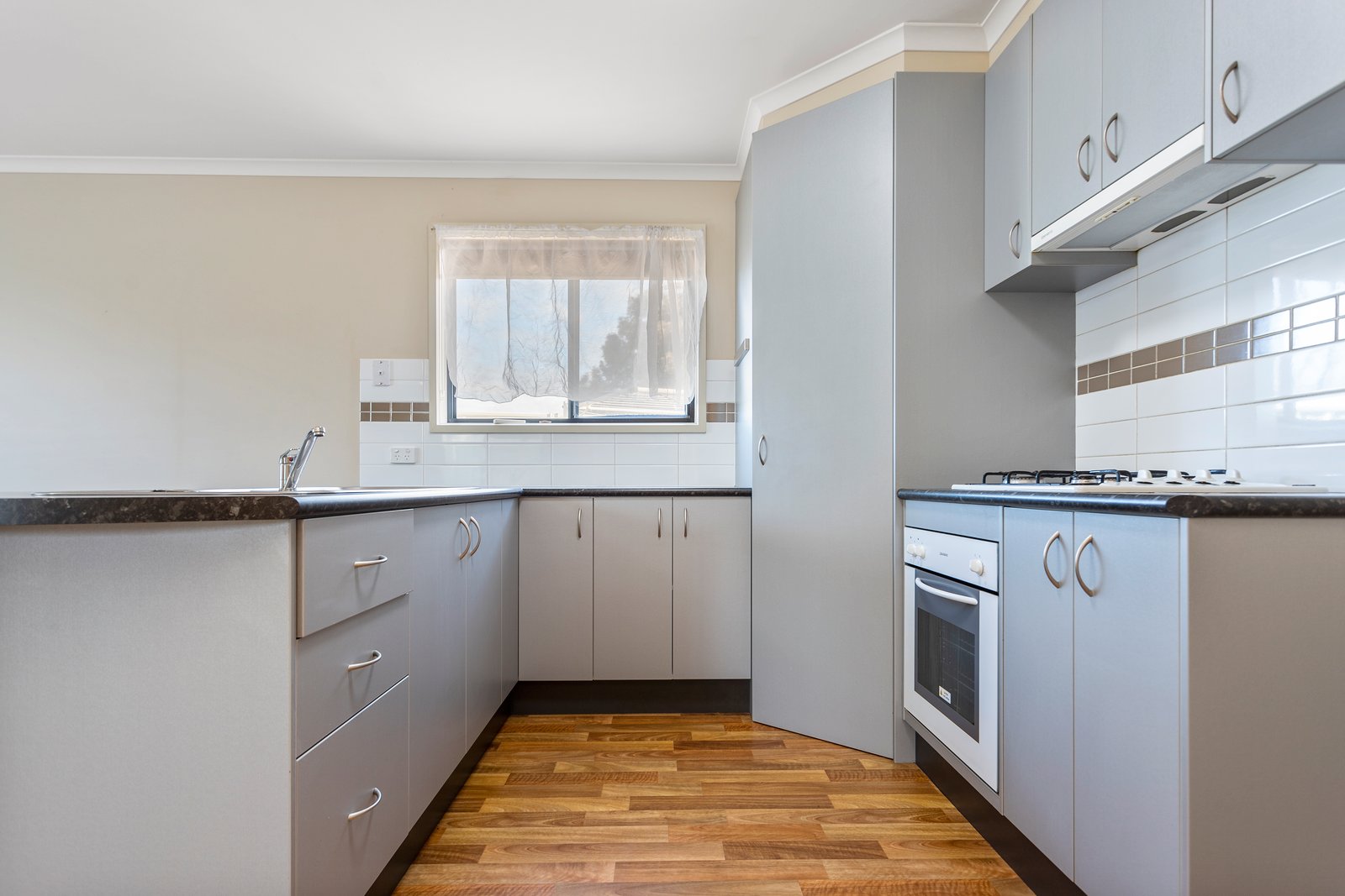 2/6 Tambour Heights GOLDEN SQUARE 3