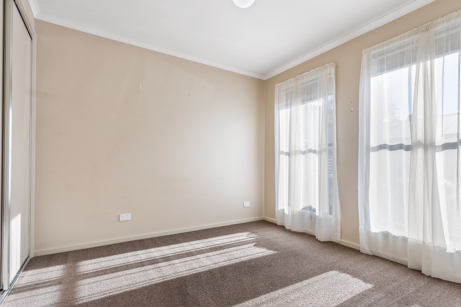 2/6 Tambour Heights GOLDEN SQUARE 6