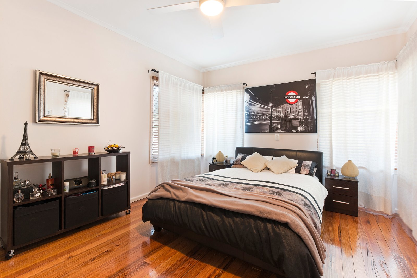 Gallery: 26 Tennyson Street
