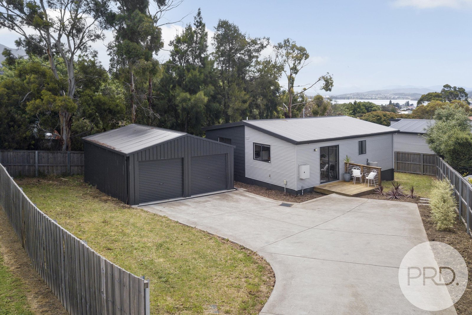 26 Tenth Avenue WEST MOONAH 4