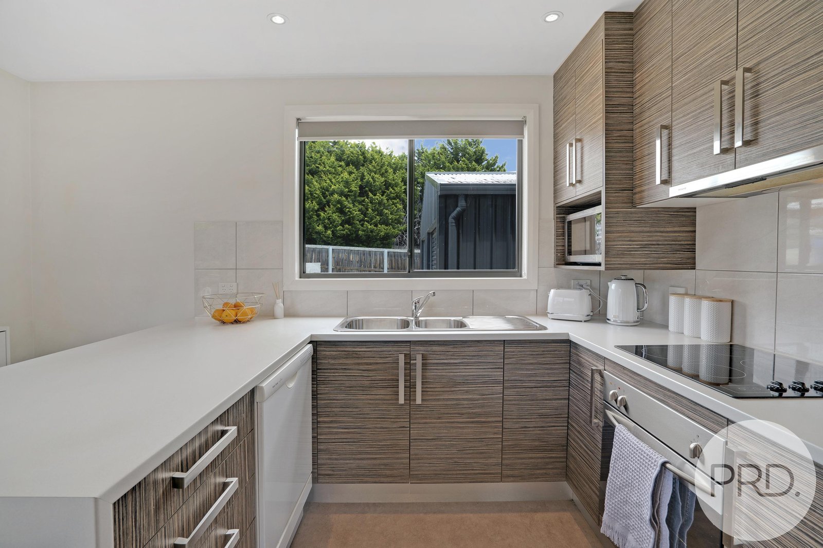 26 Tenth Avenue WEST MOONAH 9