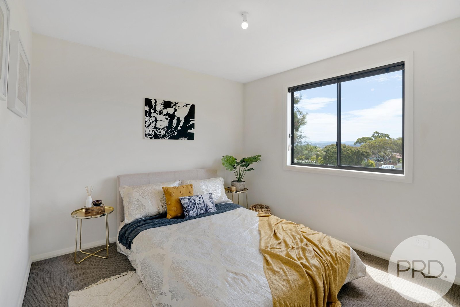 26 Tenth Avenue WEST MOONAH 16