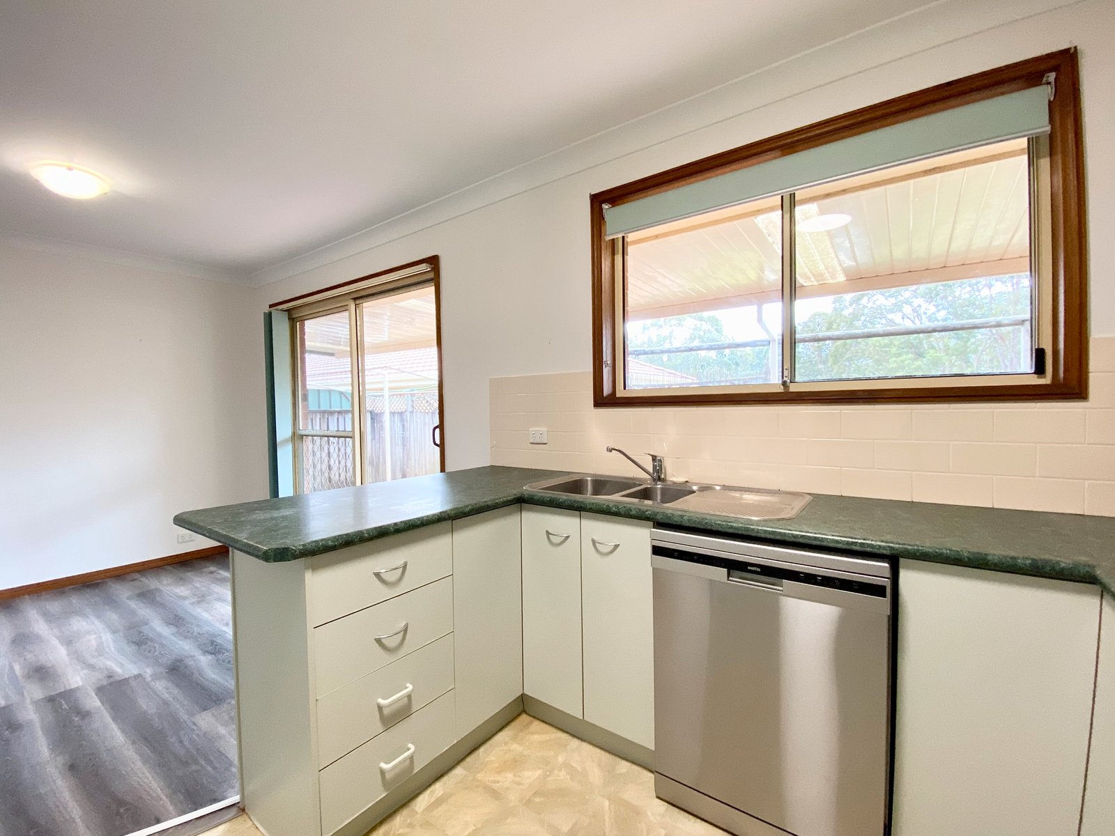 2/6 The Jib  SALAMANDER BAY 8