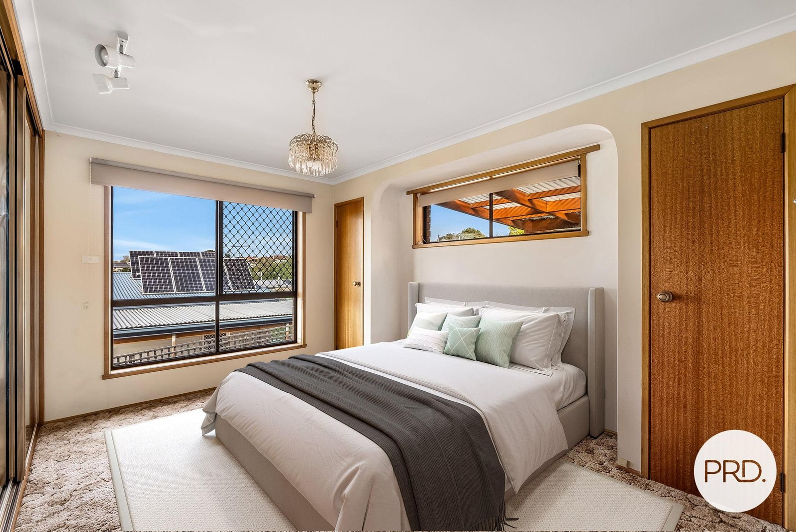 26 Third Avenue MIDWAY POINT 9