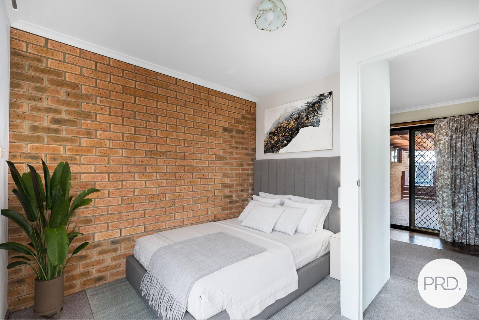 26 Third Avenue MIDWAY POINT 16