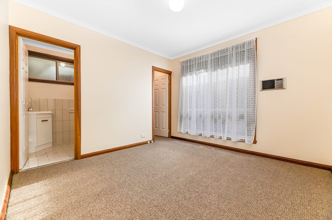 Gallery: 2/6 Tourmaline Crescent