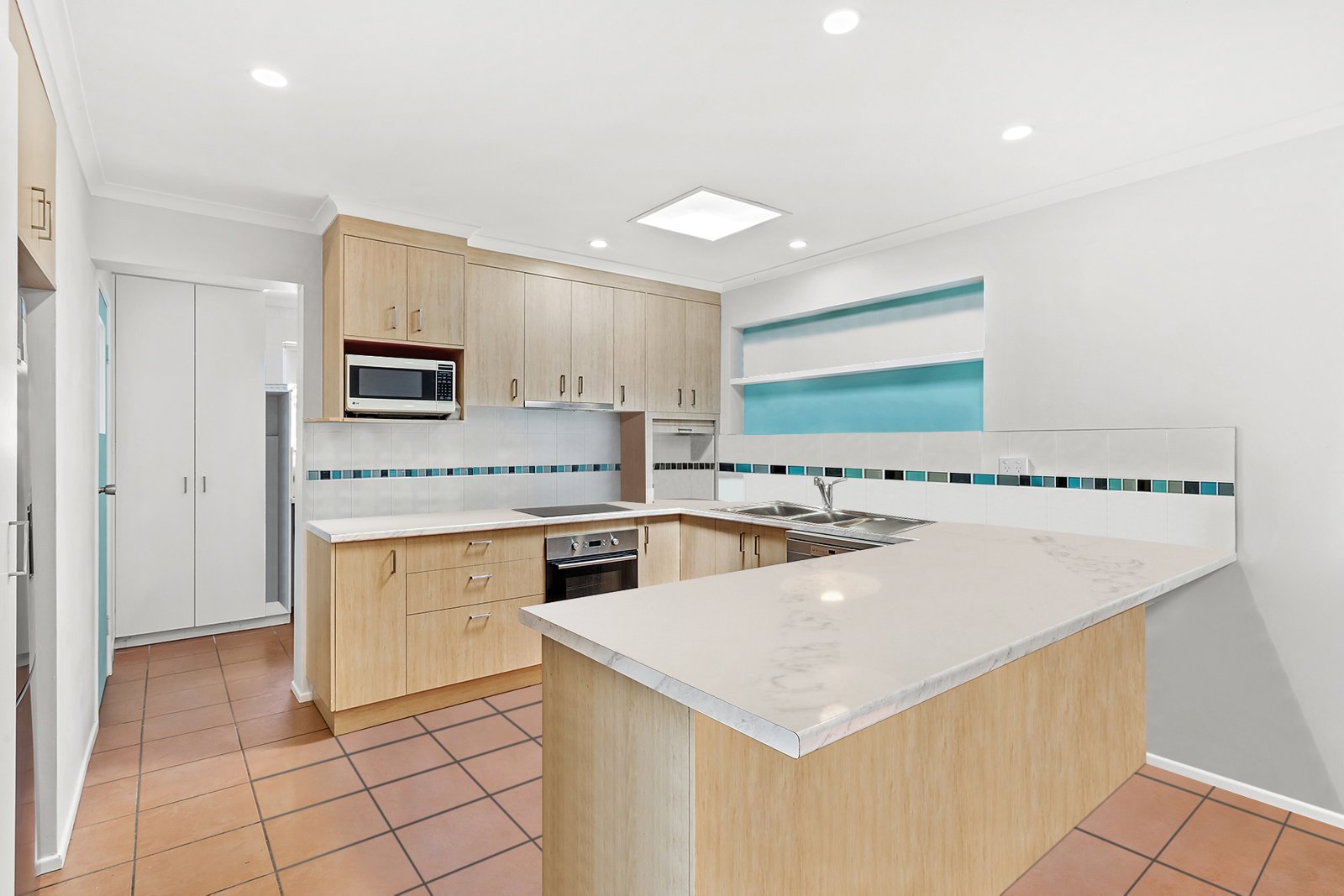 26 Tropic Road CANNONVALE 8