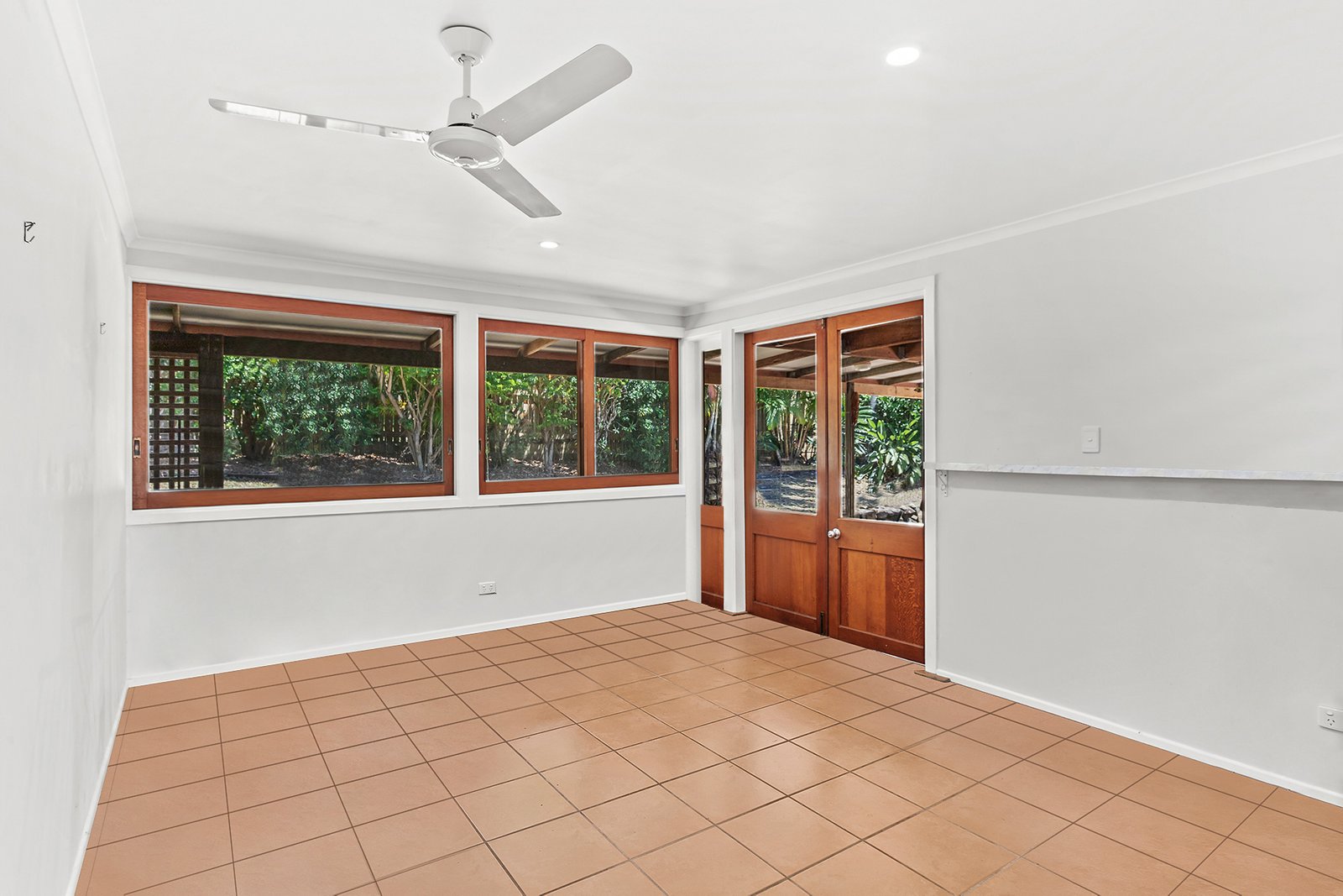 26 Tropic Road CANNONVALE 13