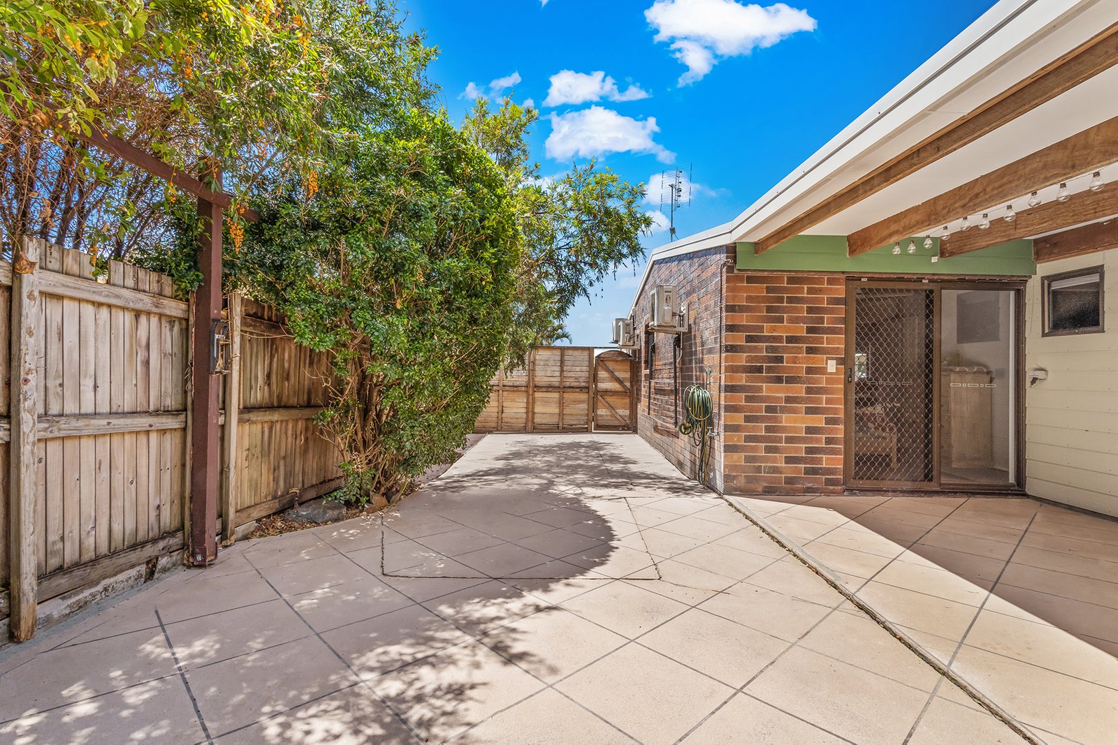 26 Tropic Road CANNONVALE 18