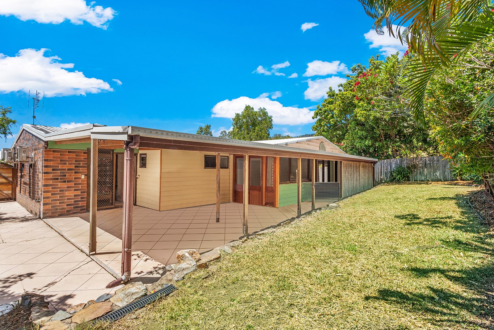 26 Tropic Road CANNONVALE 19