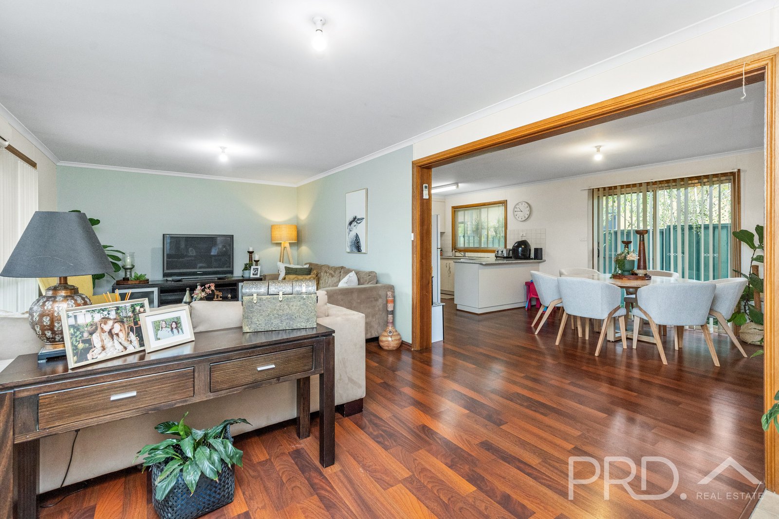 26 Tumut Street TUMUT 10