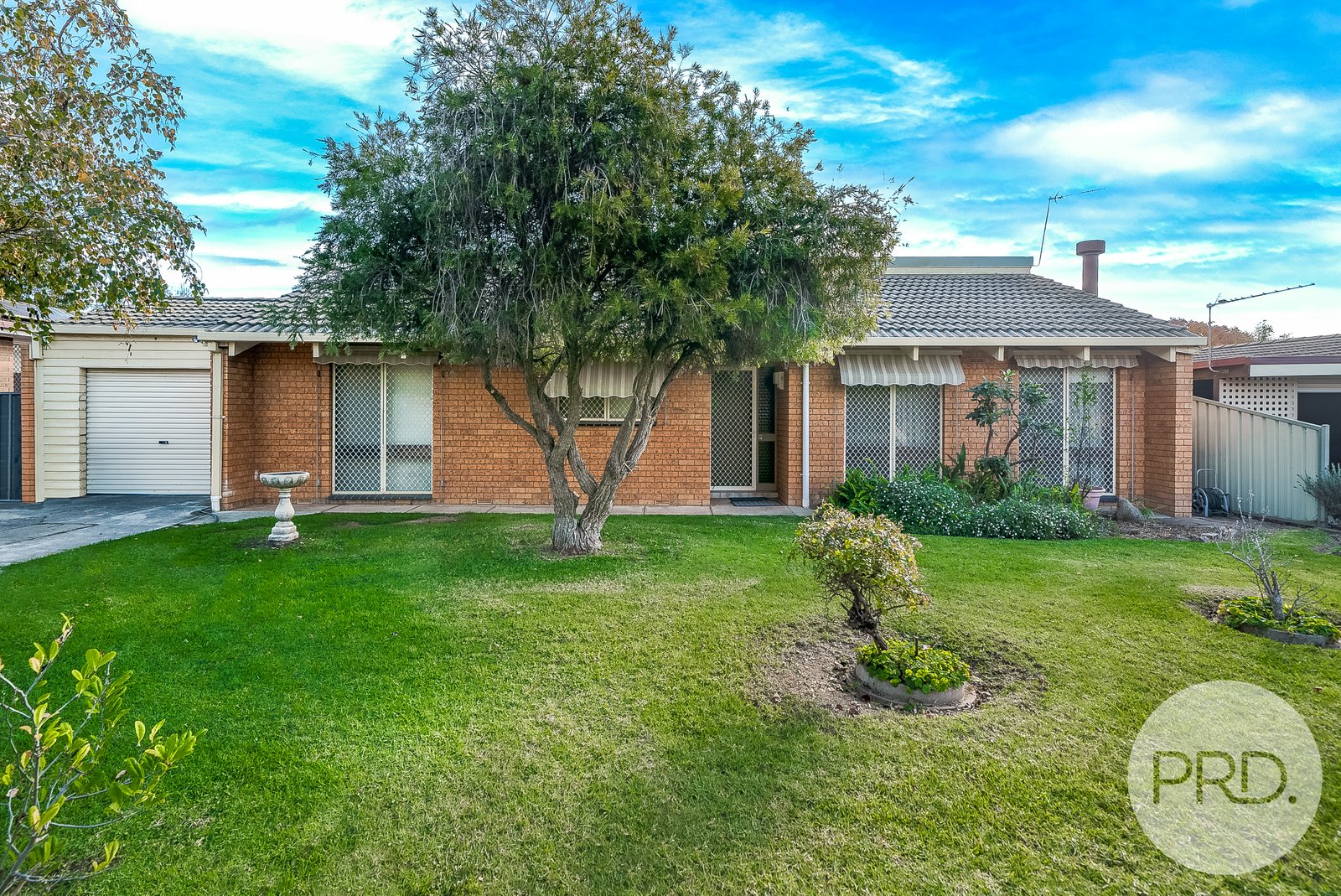 26 Undurra Drive GLENFIELD PARK 1