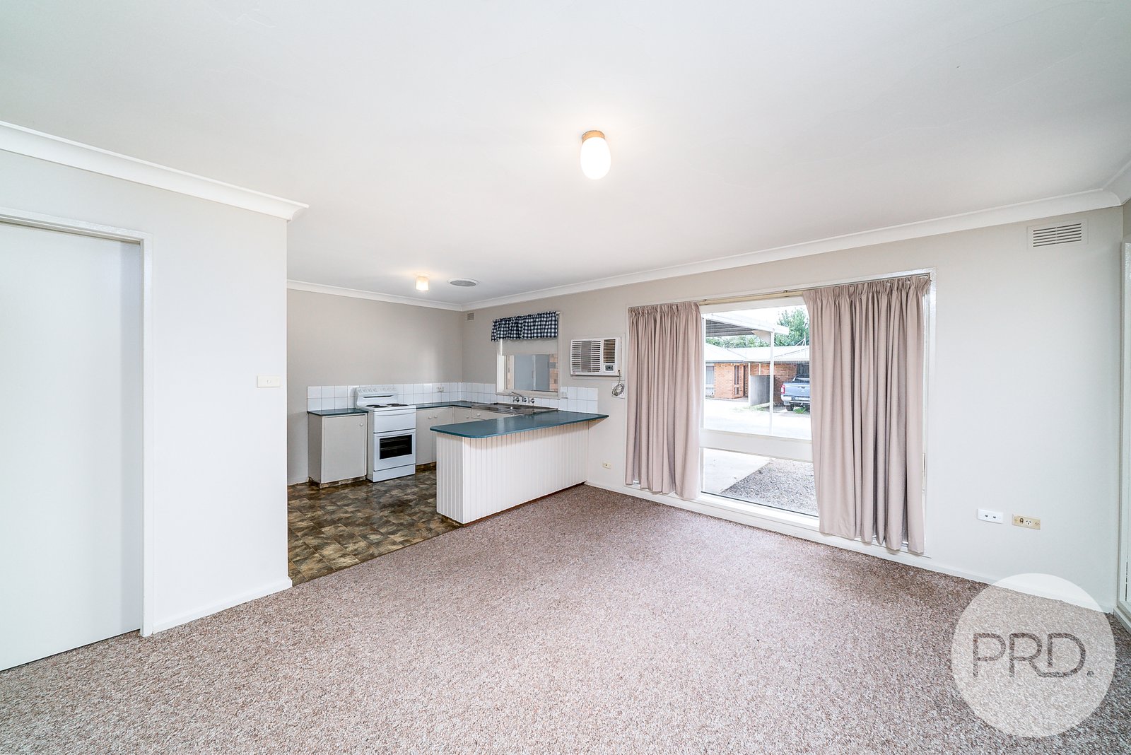 2/6 Veale Street ASHMONT 4