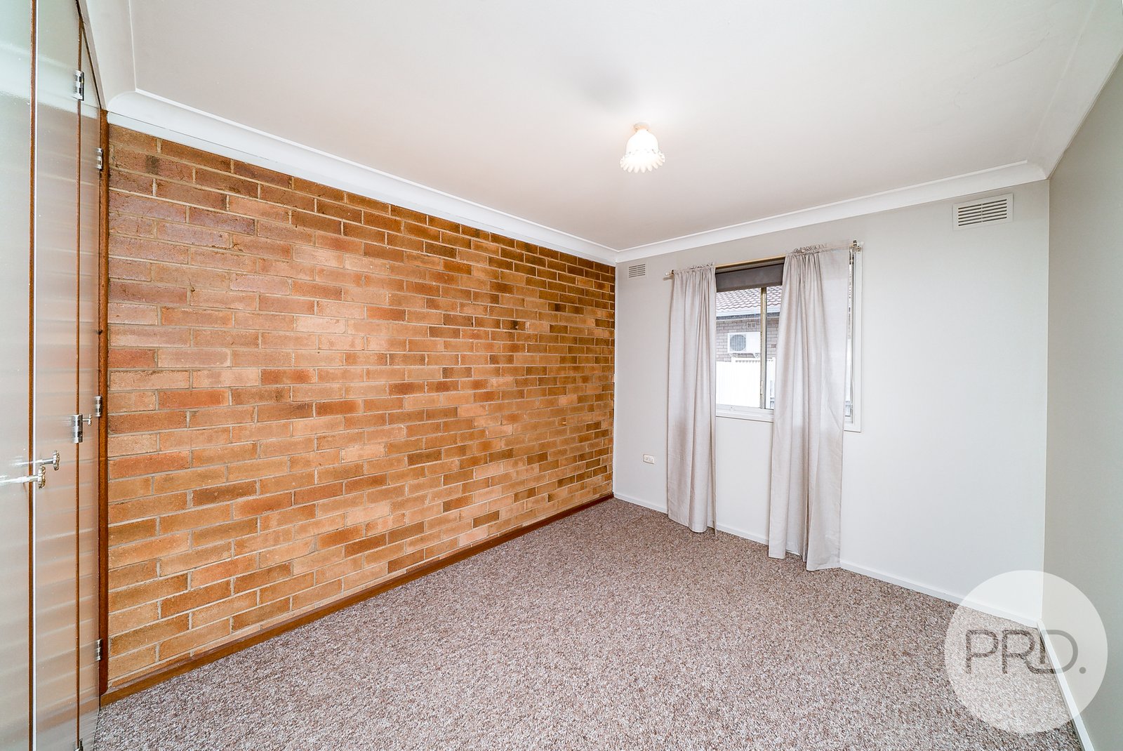 2/6 Veale Street ASHMONT 6