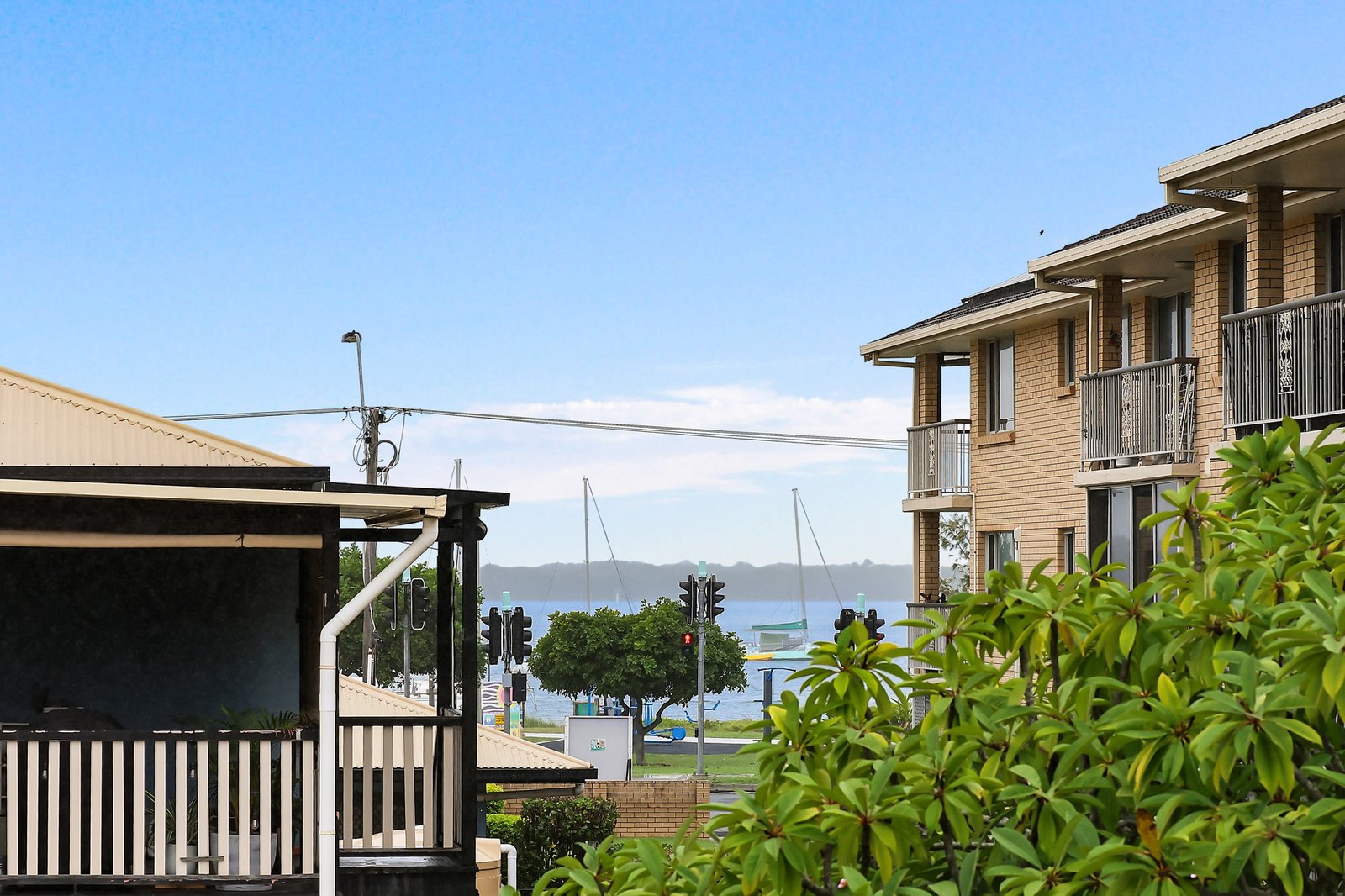 2/6 Vernia Place BIGGERA WATERS 2