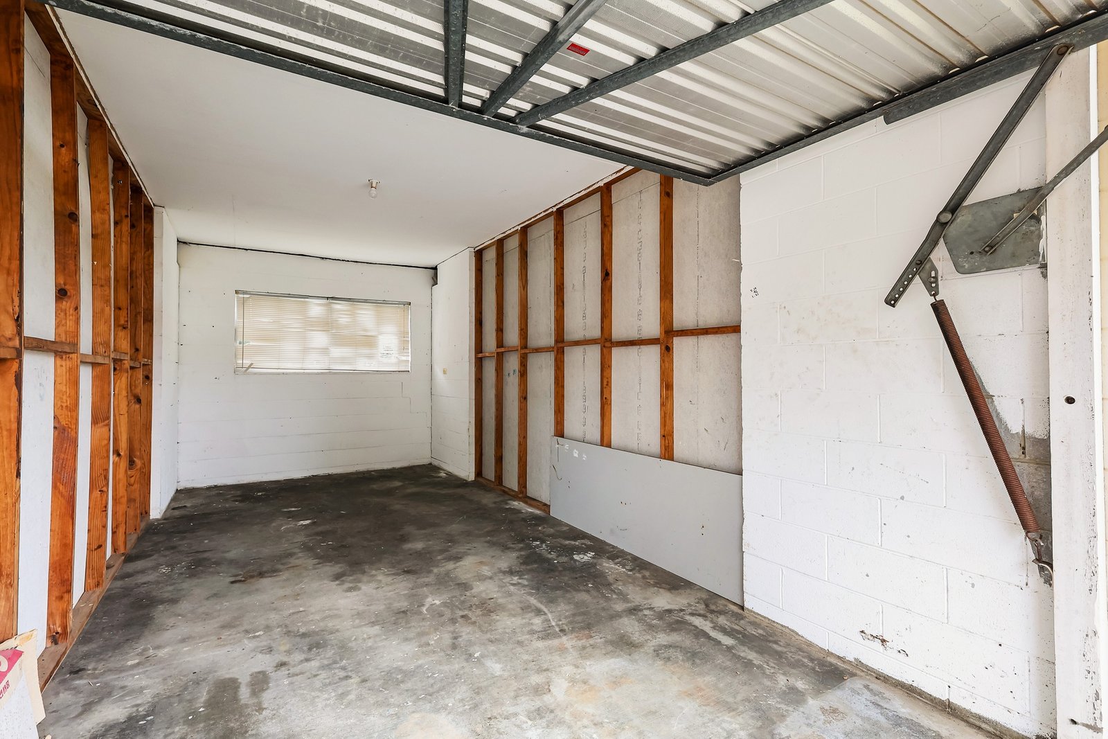 2/6 Vernia Place BIGGERA WATERS 9