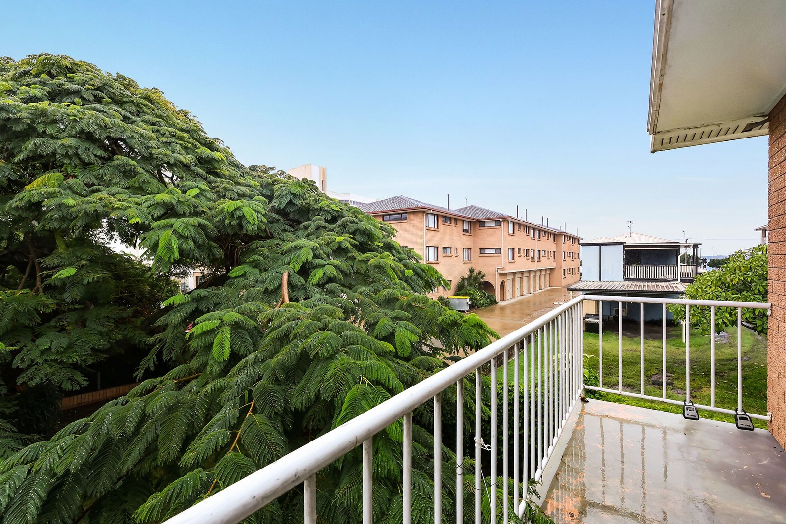 2/6 Vernia Place BIGGERA WATERS 10