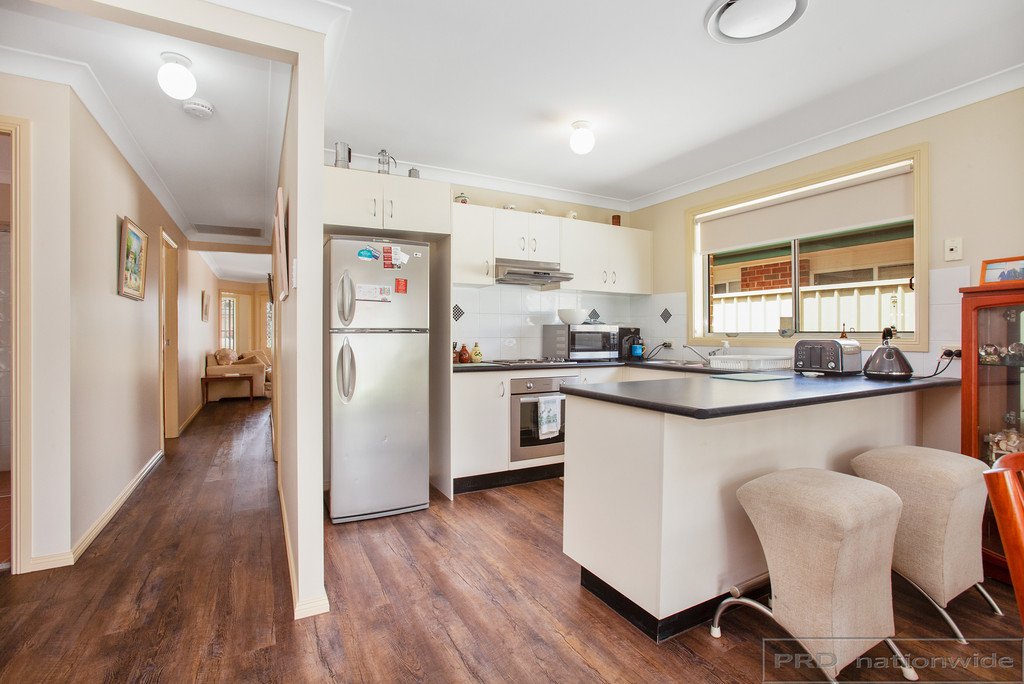 2/6 Wakefield Crescent RAWORTH 7