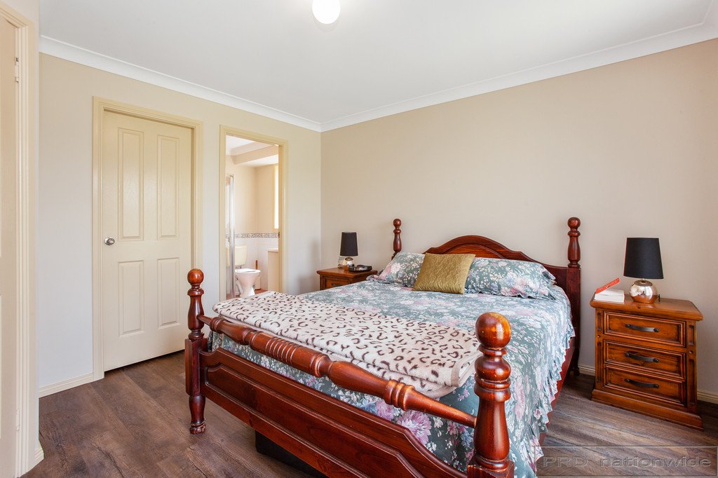 2/6 Wakefield Crescent RAWORTH 10