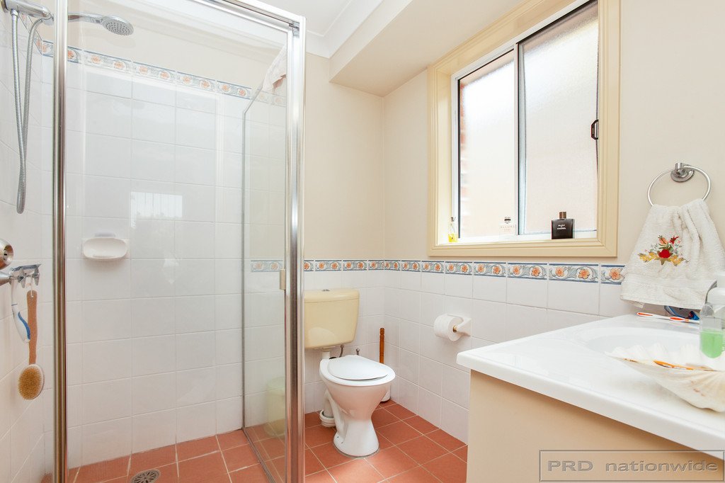 2/6 Wakefield Crescent RAWORTH 16