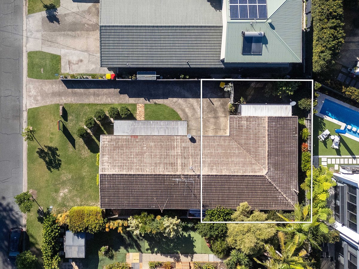 2/6 Walker Avenue Palm Beach 2
