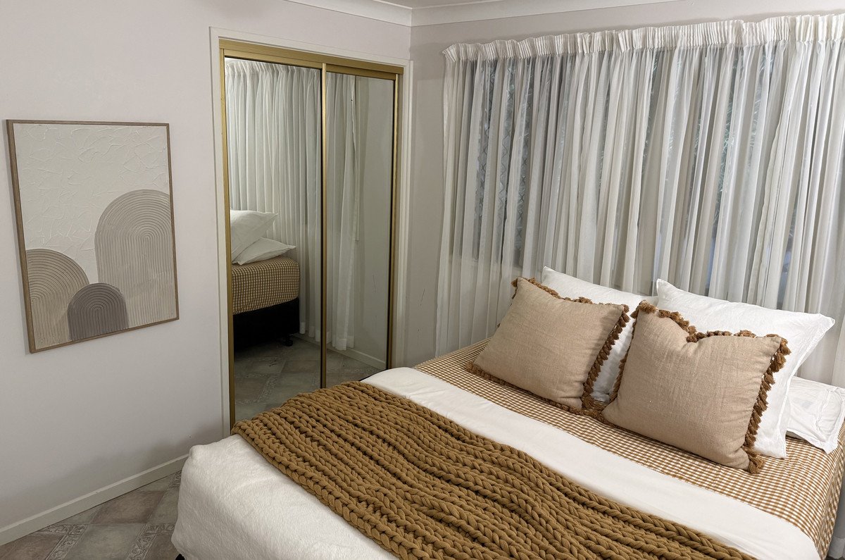 2/6 Walker Avenue Palm Beach 10