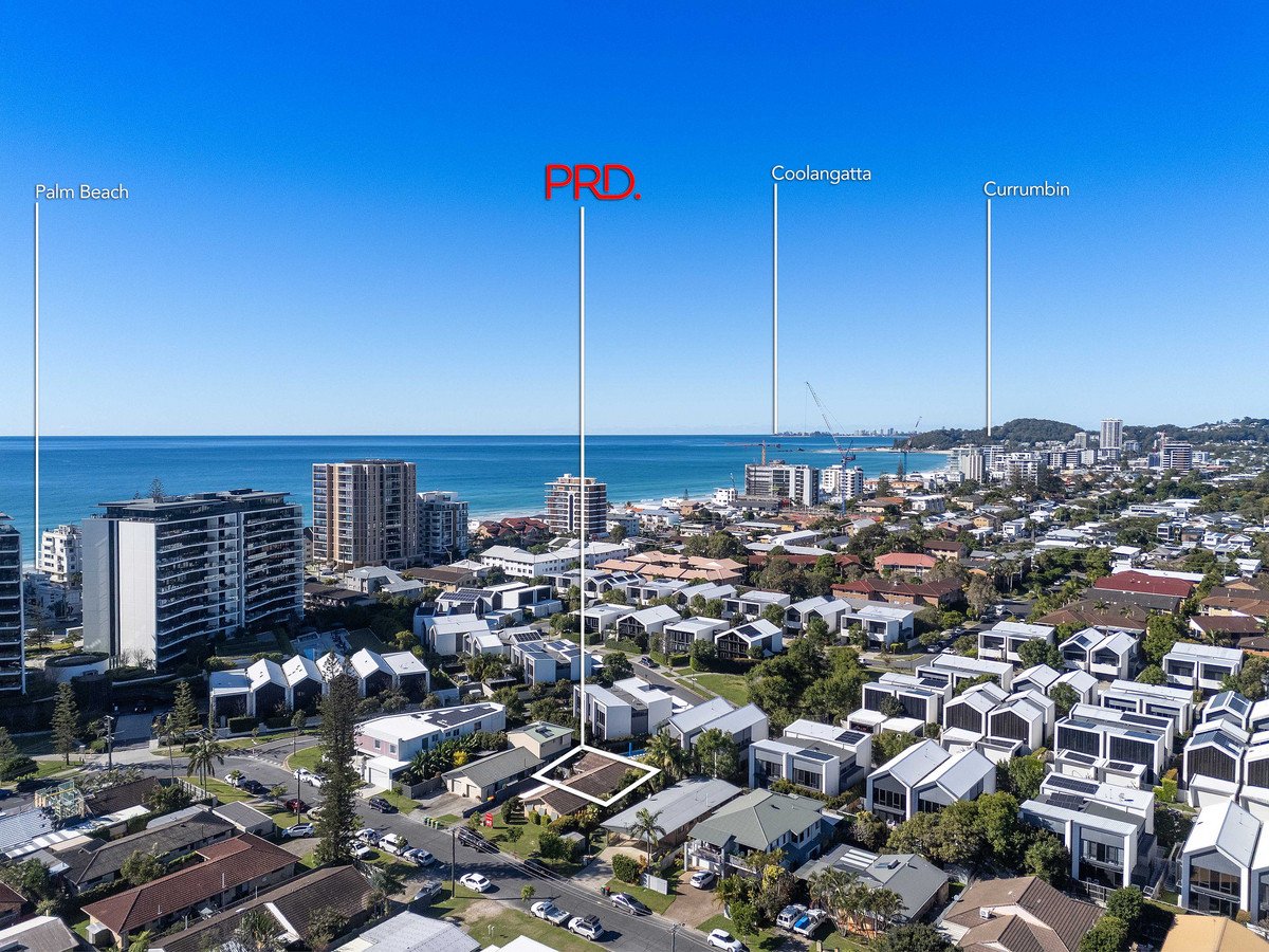 2/6 Walker Avenue Palm Beach 16