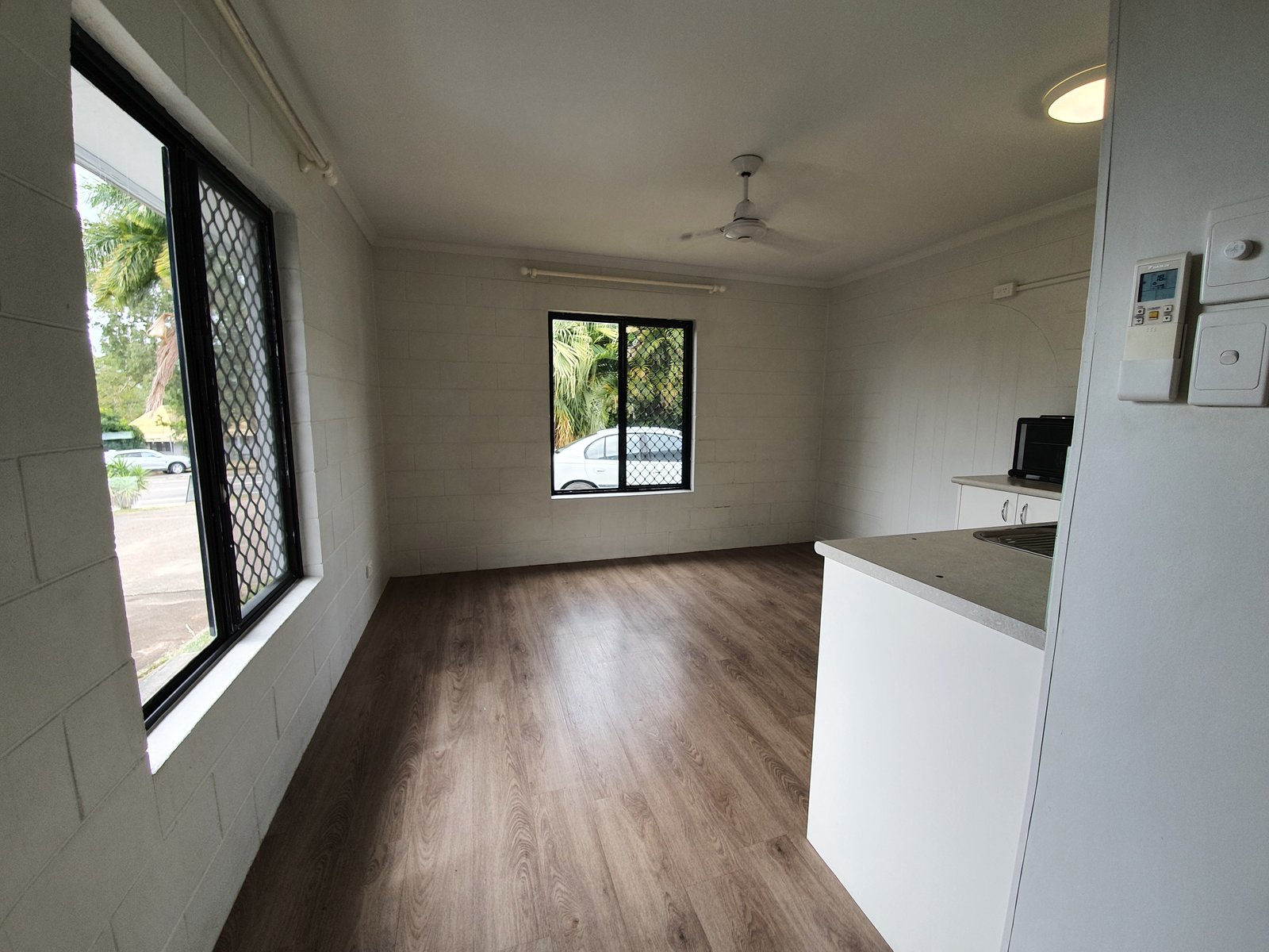 2/6 Waterson Way AIRLIE BEACH 3
