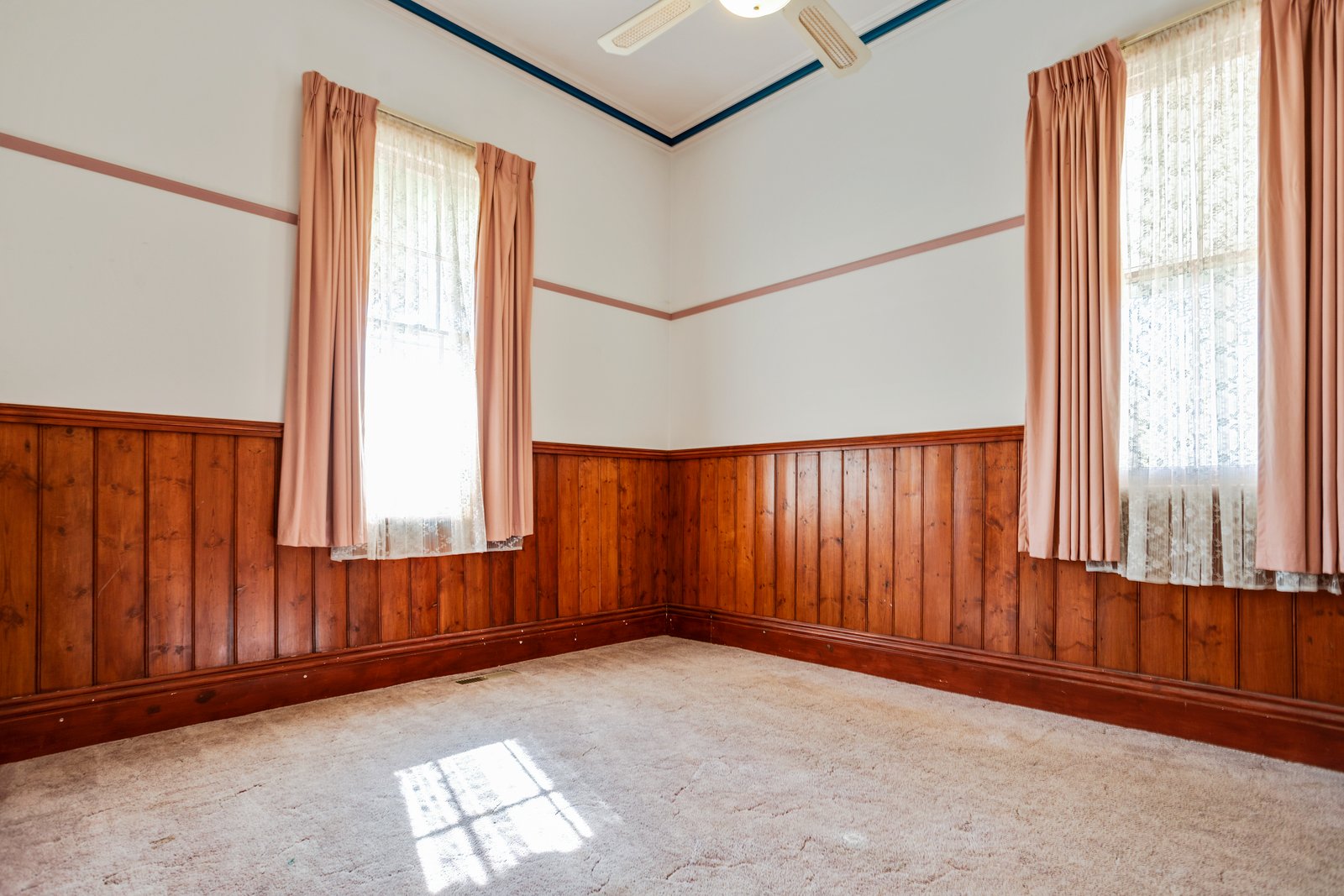 26 Webster Street IRONBARK 8