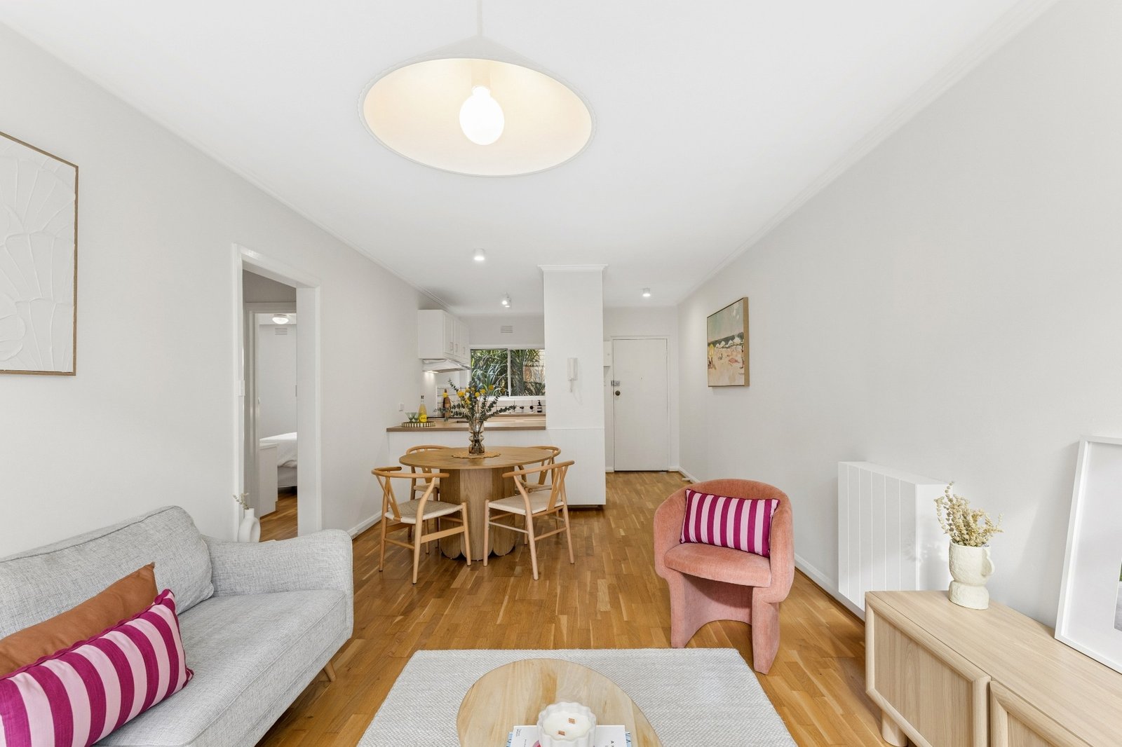 Gallery: 2/6 Westbury Street