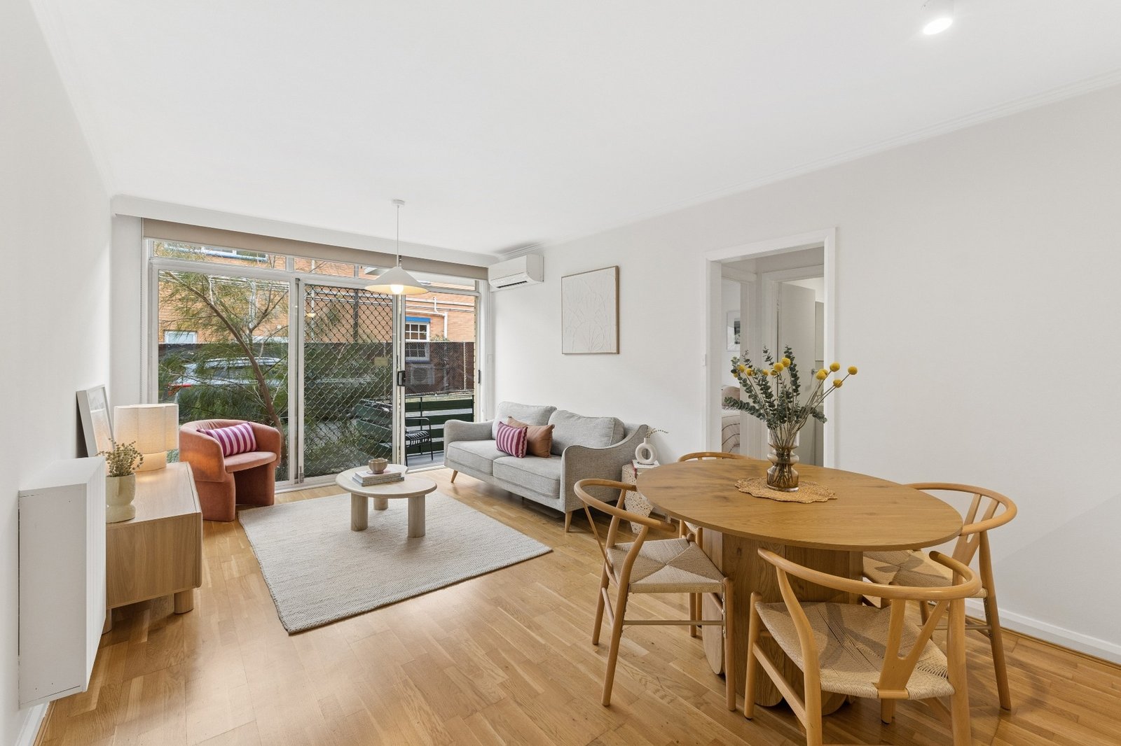 Gallery: 2/6 Westbury Street