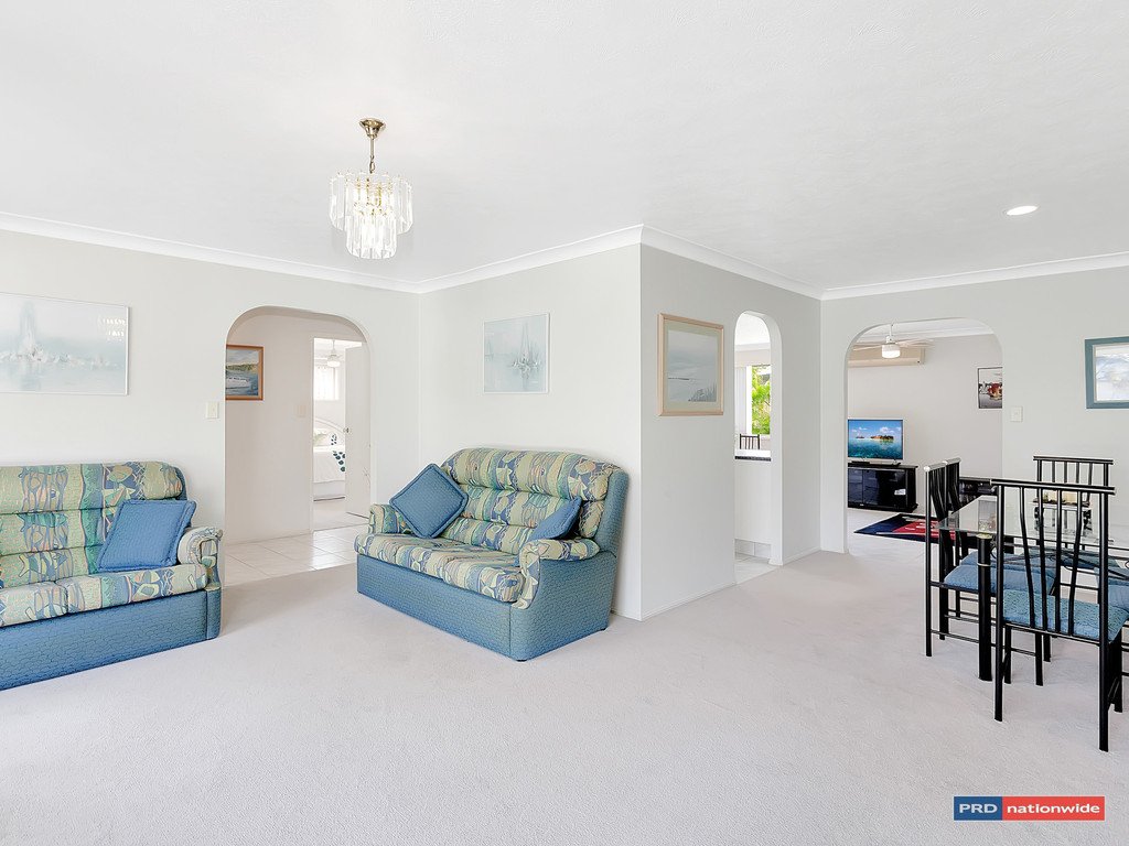 26 Whipbird Court BURLEIGH WATERS 2