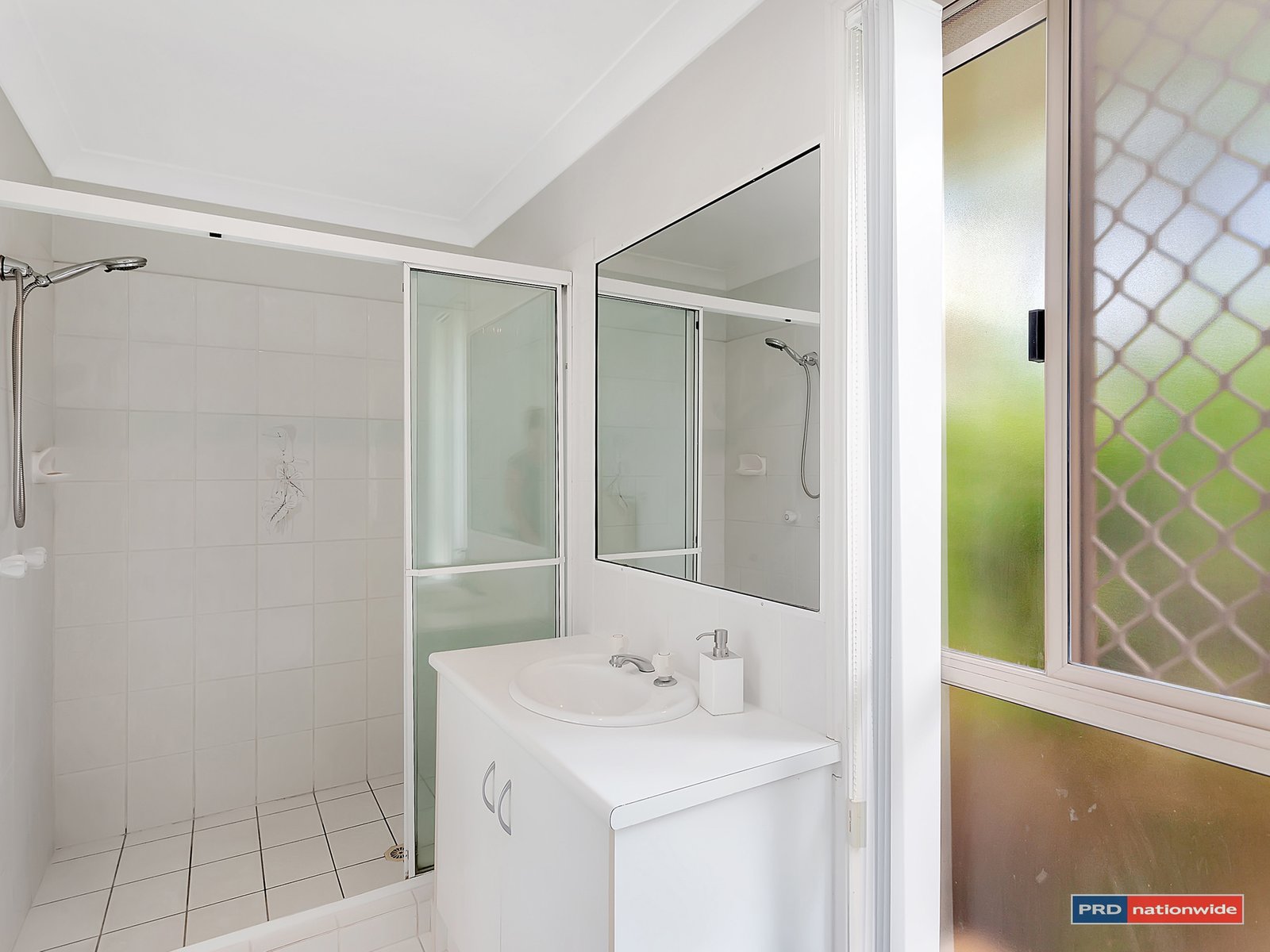 26 Whipbird Court BURLEIGH WATERS 10