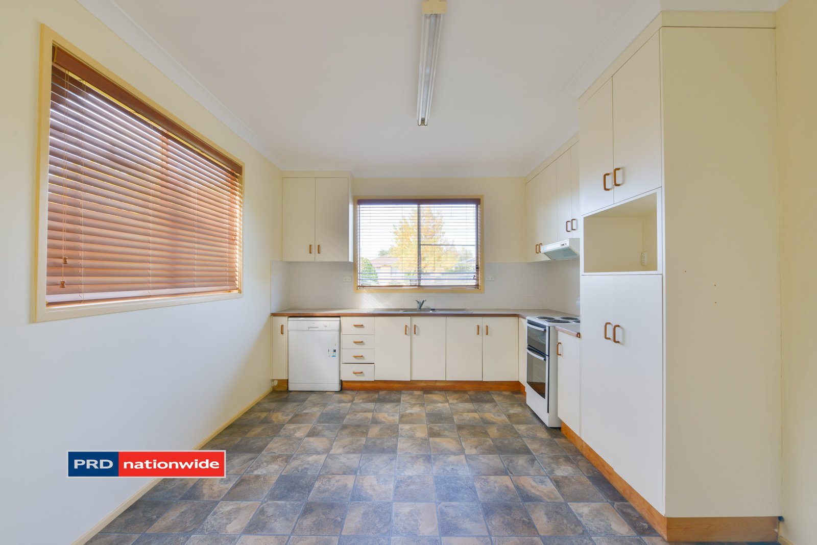 26 Wilburtree Street TAMWORTH 10