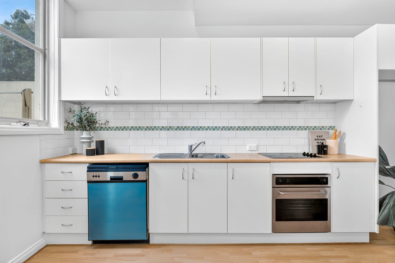 Gallery: 2/6 Willgilson Court